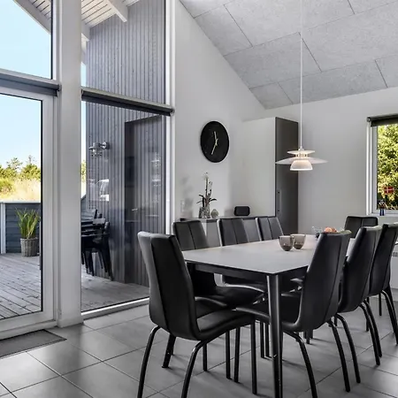 Gundrath - 1-4km From The Sea By Interhome