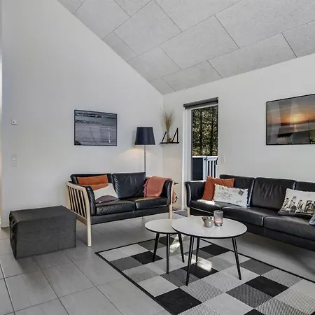 Gundrath - 1-4km From The Sea By Interhome *