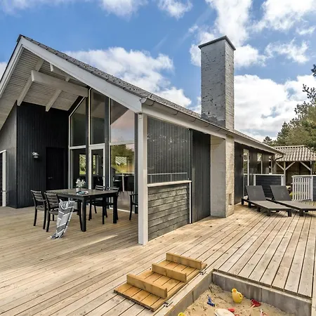 Gundrath - 1-4km From The Sea By Interhome