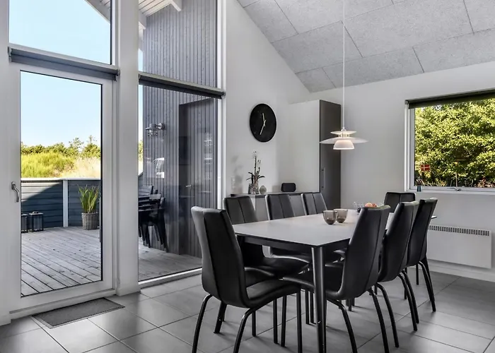 Gundrath - 1-4km From The Sea By Interhome