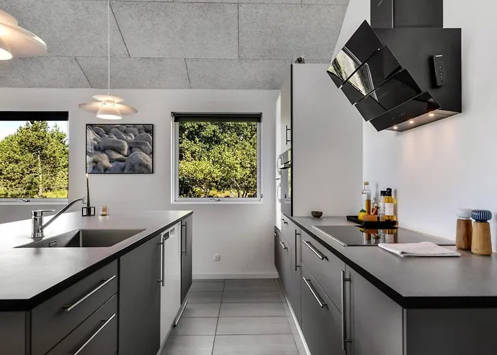 Gundrath - 1-4km From The Sea By Interhome Nyaraló